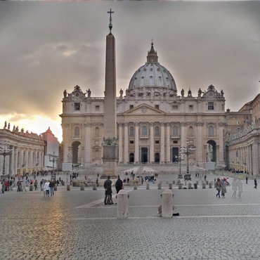 Rome, February 2011.\nN8, HDR Photo Camera v2.0